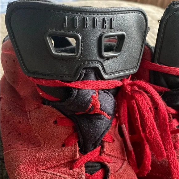 Jordan Kids Red and Black Sneakers Youth Size 2 - Picture 3 of 8